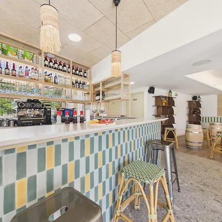 Apartment Le Shortboard - Pour 3 - Piscine Commune